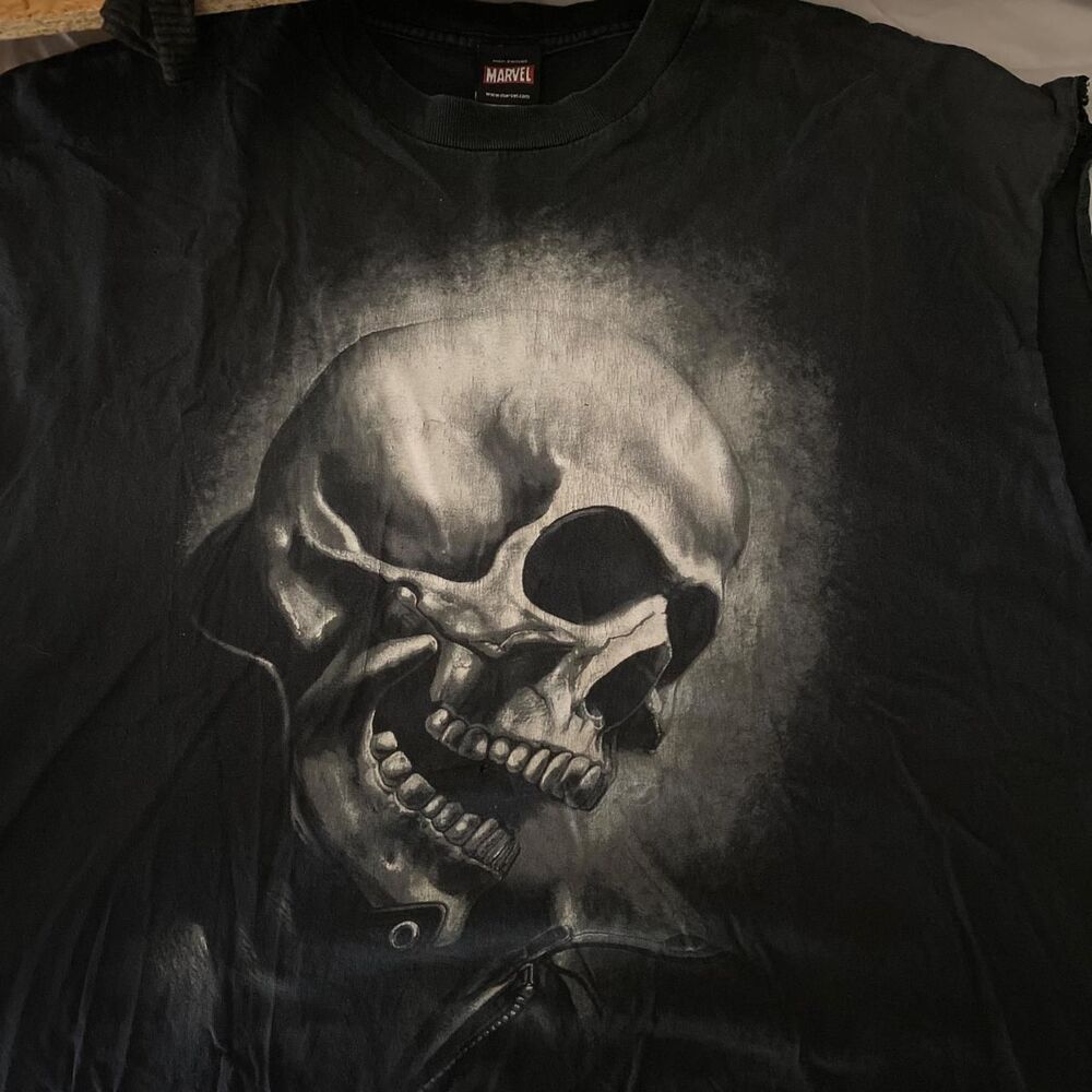 Mad-engine Men's Black T-shirt